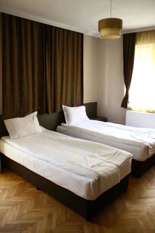 Guest House Central Κάρτζαλι Εξωτερικό φωτογραφία