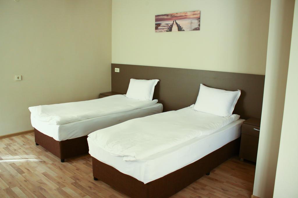 Guest House Central Κάρτζαλι Εξωτερικό φωτογραφία